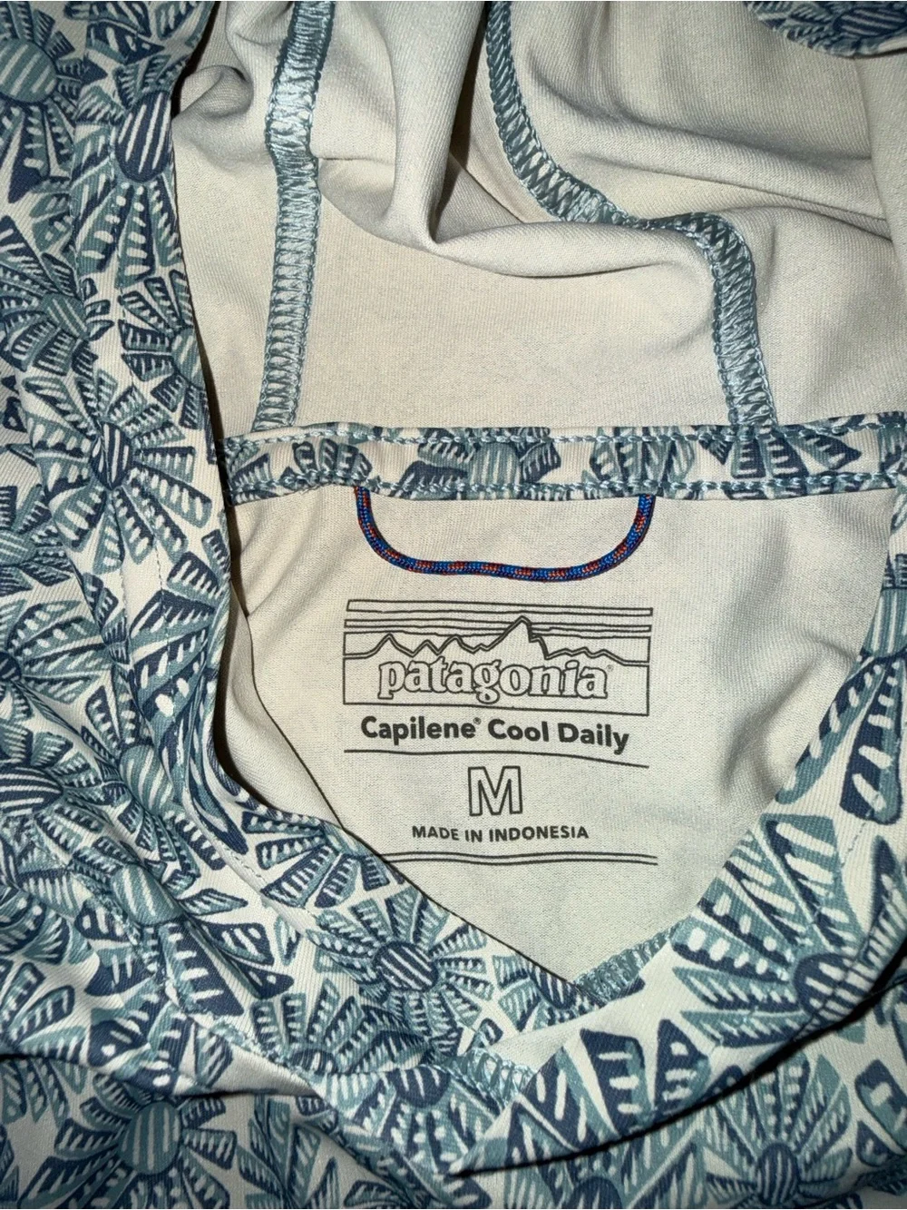 Patagonia Capilene Cool Daily Floral Sun Hoodie Women’s Medium Hiking